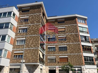 Appartamento in Vendita a Roma, 595'000&euro;, 202 m²