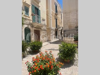 Bilocale in Vendita a Trani, 135'000&euro;, 69 m²