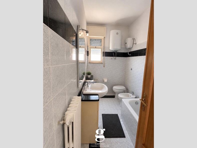 Quadrilocale in Vendita a Casal Velino, 99'000&euro;, 80 m²