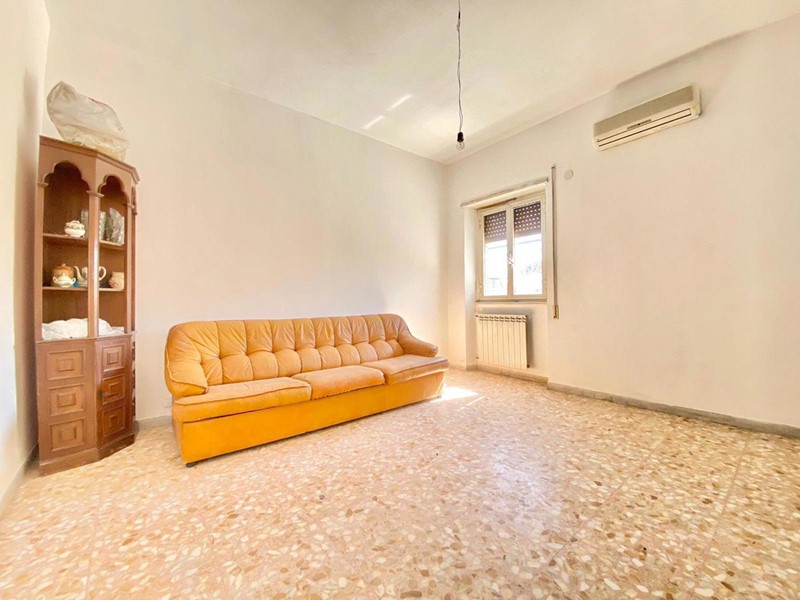 Trilocale in Affitto a Roma, 500&euro;, 95 m², arredato
