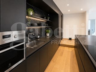 Appartamento in Vendita a Venezia, 410'000&euro;, 150 m², arredato