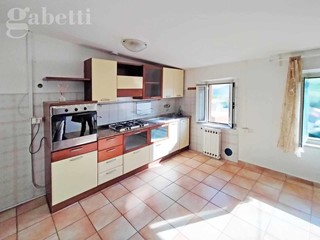Quadrilocale in Vendita a Senigallia, 110'000&euro;, 100 m², arredato