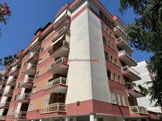 Trilocale in Vendita a Foggia, 230'000&euro;, 139 m², con Box