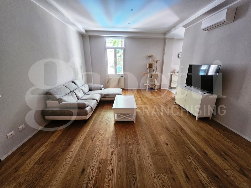 Appartamento in Vendita a Brescia, 550'000&euro;, 311 m², con Box