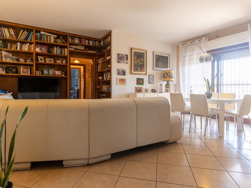 Quadrilocale in Vendita a Roma, 650'000&euro;, 135 m², con Box