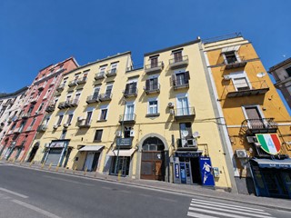 Appartamento in Vendita a Napoli, 350'000&euro;, 150 m²