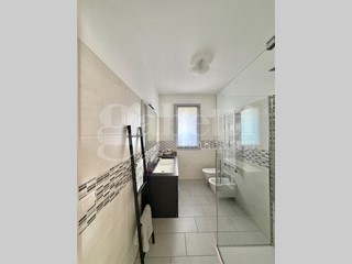 Trilocale in Affitto a Senago, 850&euro;, 85 m², arredato, con Box