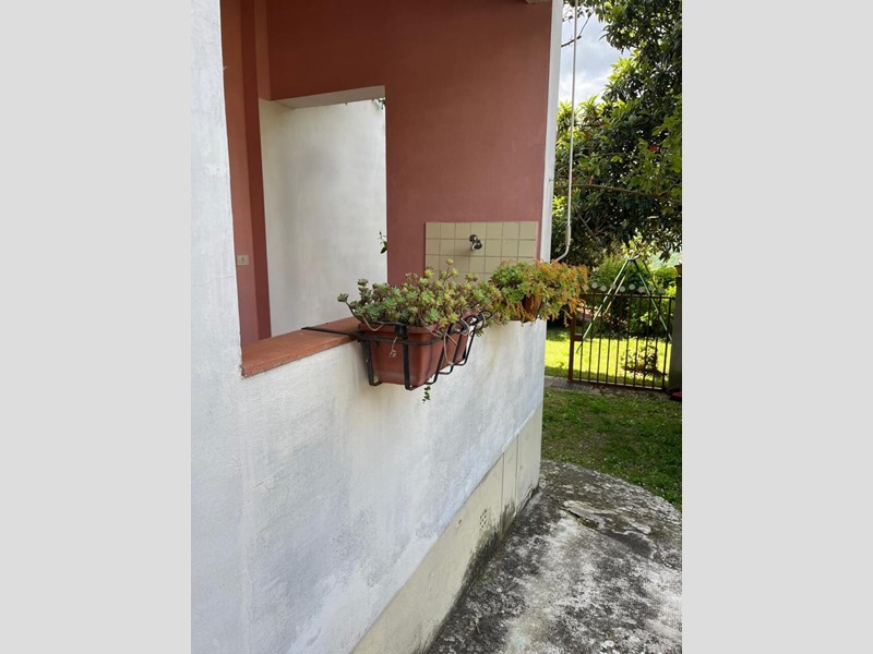 Appartamento in Vendita a Rufina, zona Rimaggio, 250'000&euro;, 200 m², con Box