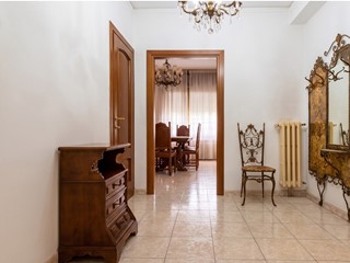 Appartamento in Vendita a Torino, 139'000&euro;, 104 m²