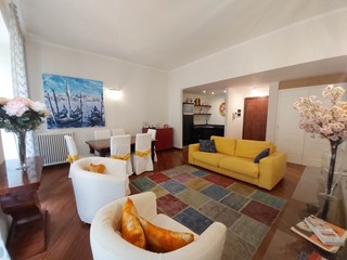 Bilocale in Vendita a Genova, zona Centro Storico, 235'000&euro;, 65 m²