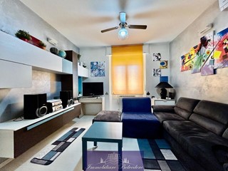 Quadrilocale in Vendita a Firenze, zona Novoli, 250'000&euro;, 67 m²