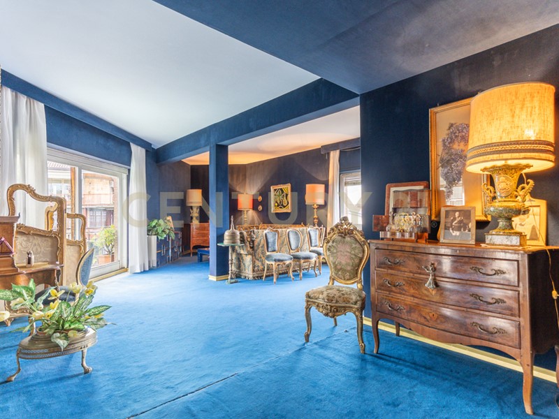 Appartamento in Vendita a Roma, 1'300'000&euro;, 365 m², con Box