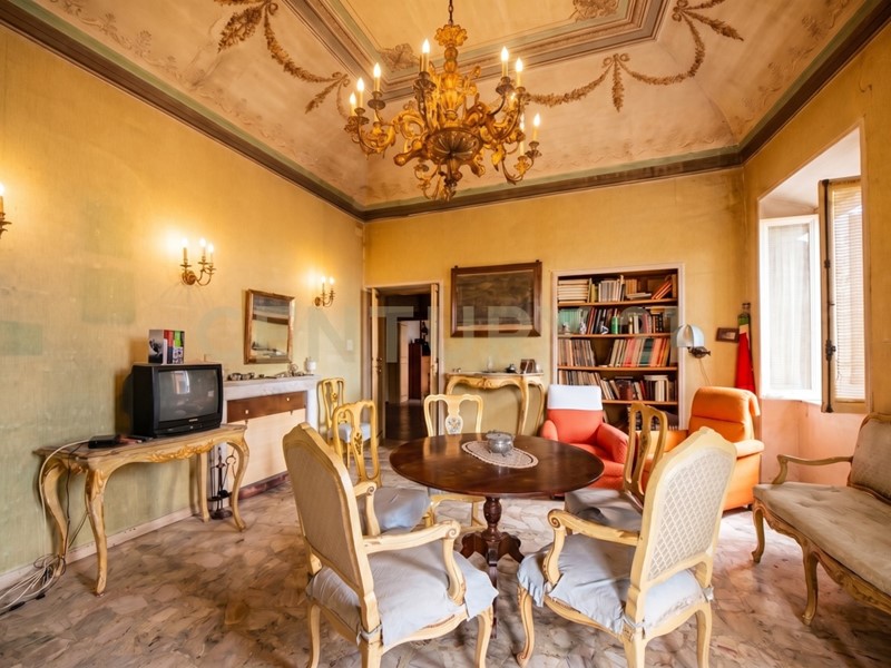 Appartamento in Vendita a Veroli, 165'000&euro;, 315 m²