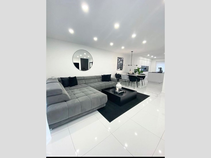 Trilocale in Vendita a Milano, 150'000&euro;, 98 m²