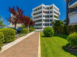 Quadrilocale in Vendita a Bari, zona Picone, 370'000&euro;, 130 m², con Box