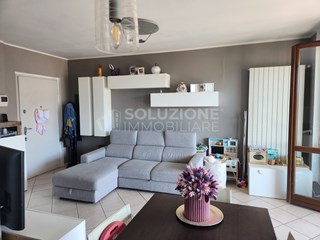 Trilocale in Vendita a Albino, 225'000&euro;, 85 m²