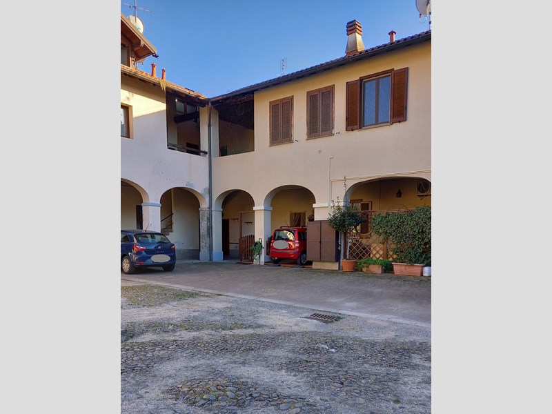 Trilocale in Vendita a Verderio, zona Verderio Inferiore, 145'000&euro;, 75 m²