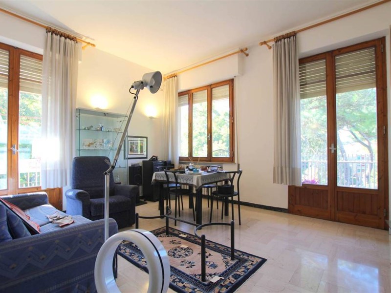 Quadrilocale in Vendita a Siena, 250'000&euro;, 80 m², arredato, con Box