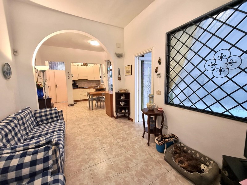 Quadrilocale in Vendita a Viareggio, 250'000&euro;, 70 m², arredato