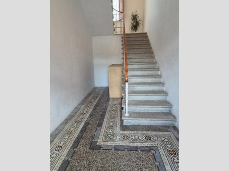 Trilocale in Vendita a Cascina, zona San Lorenzo a Pagnatico, 140'000&euro;, 75 m², arredato