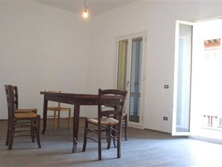 Appartamento in Vendita a Siena, 162 m², arredato