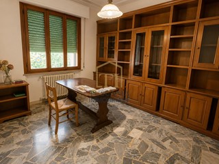 Quadrilocale in Vendita a Colle di Val D'Elsa, 165'000&euro;, 80 m²