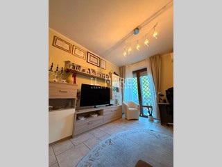 Appartamento in Vendita a Massa, zona Marina di Massa, 370'000&euro;, 120 m², arredato