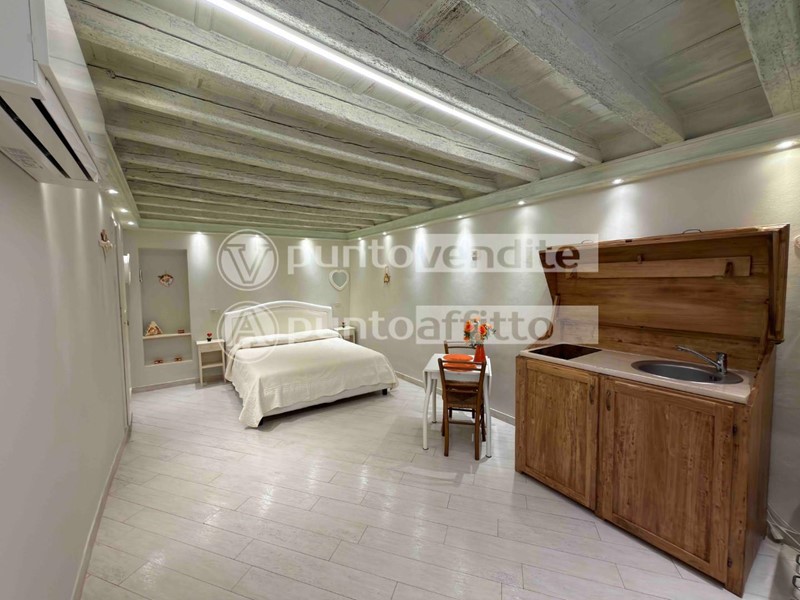 Monolocale in Vendita a Lucca, 198'000&euro;, 35 m², arredato