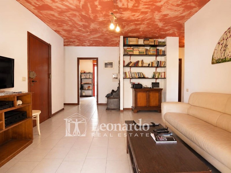 Appartamento in Vendita a Viareggio, 220'000&euro;, 100 m²