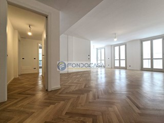 Quadrilocale in Vendita a Pavia, 715'000&euro;, 160 m²