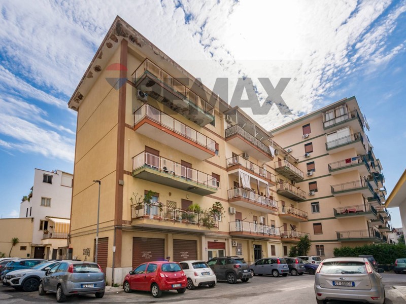 Appartamento in Vendita a Palermo, 138'000&euro;, 123 m²