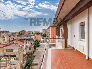 Appartamento in Affitto a Palermo, 680&euro;, 112 m²