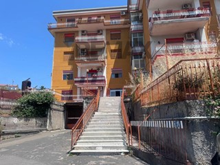 Trilocale in Vendita a Catania, 109'000&euro;, 104 m²