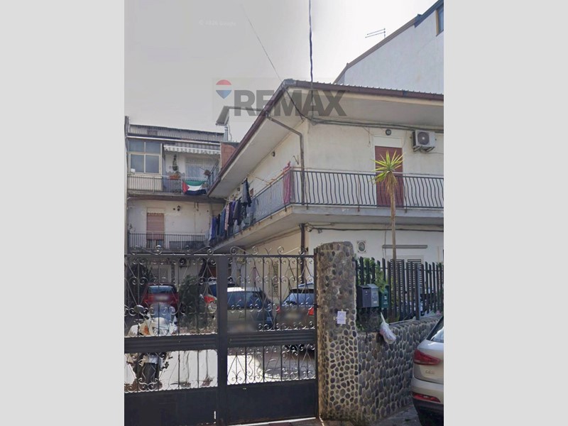 Quadrilocale in Vendita a Catania, 68'000&euro;, 98 m²