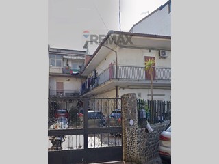 Quadrilocale in Vendita a Catania, 68'000&euro;, 98 m²