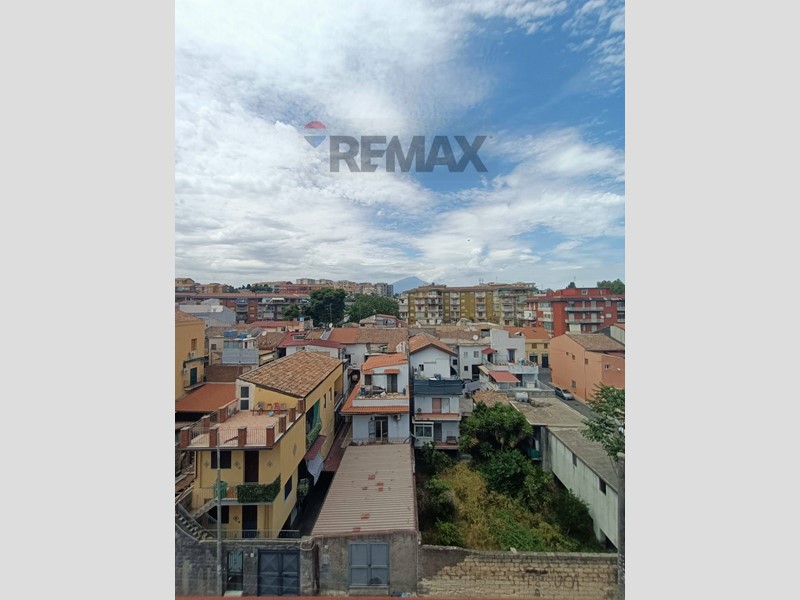 Appartamento in Vendita a Catania, 135'000&euro;, 135 m²