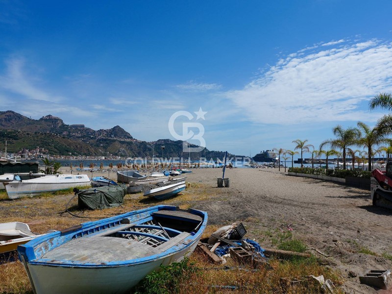 Quadrilocale in Vendita a Giardini Naxos, 178'000&euro;, 89 m²