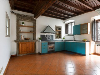 Trilocale in Vendita a Viterbo, 69'000&euro;, 80 m²