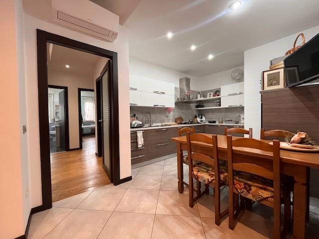 Quadrilocale in Vendita a Mantova, 194'000&euro;, 115 m²