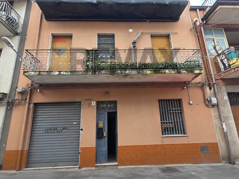 Quadrilocale in Vendita a San Giovanni la Punta, 80'000&euro;, 91 m²