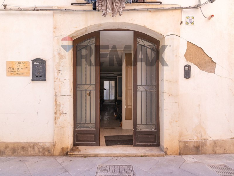 Bilocale in Vendita a Siracusa, 90'000&euro;, 45 m²
