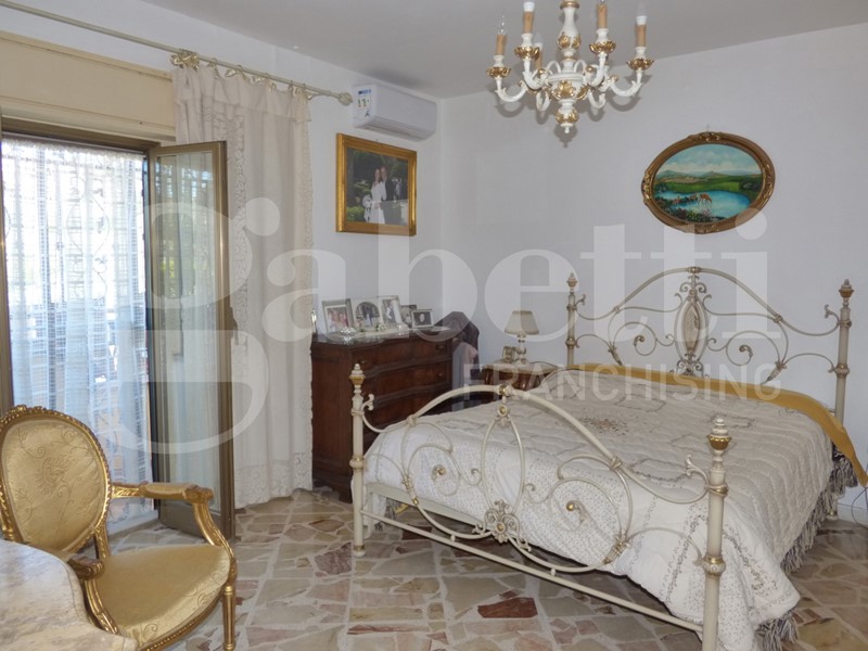 Trilocale in Vendita a Bagheria, 130'000&euro;, 104 m²