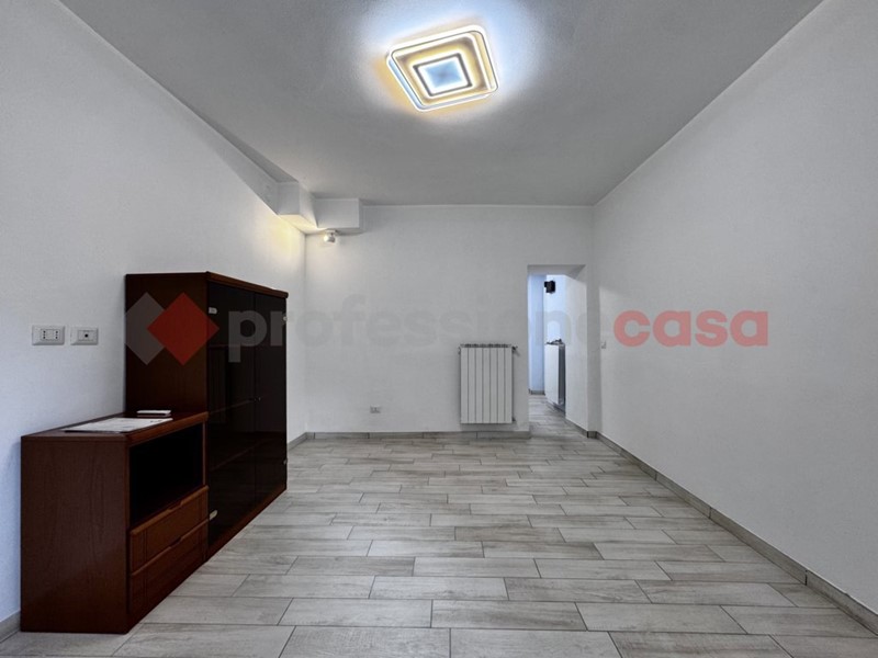 Bilocale in Vendita a Arona, 92'000&euro;, 65 m²