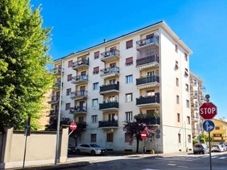 Trilocale in Vendita a Monza, 190'000&euro;, 81 m²
