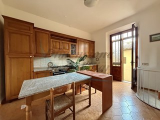 Quadrilocale in Vendita a Rosignano Marittimo, zona Rosignano Solvay, 139'000&euro;, 100 m², con Box