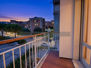 Quadrilocale in Vendita a Porto Recanati, 164'000&euro;, 80 m², con Box