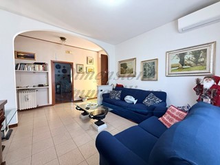 Appartamento in Vendita a Rosignano Marittimo, zona Rosignano Solvay, 320'000&euro;, 120 m², con Box