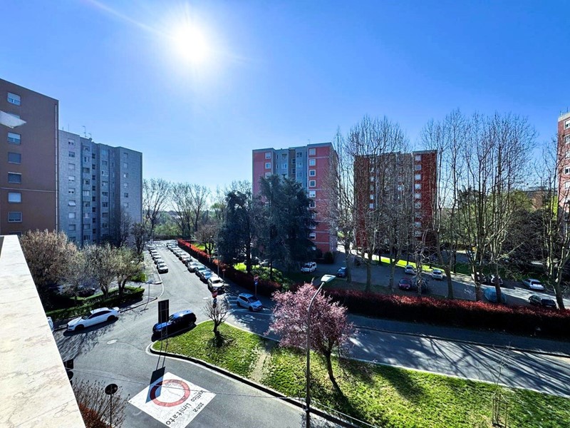Appartamento in Vendita a Milano, 250'000&euro;, 81 m²