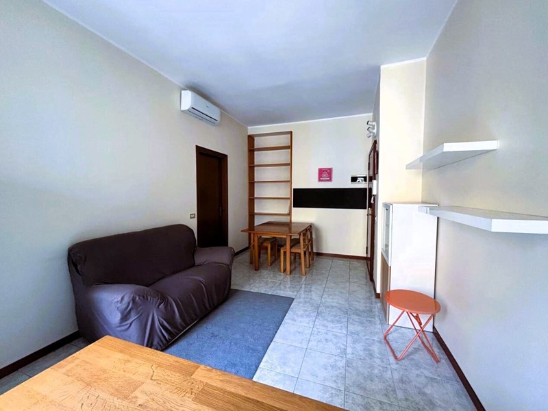 Appartamento in Affitto a Milano, 1'065&euro;, 55 m², arredato