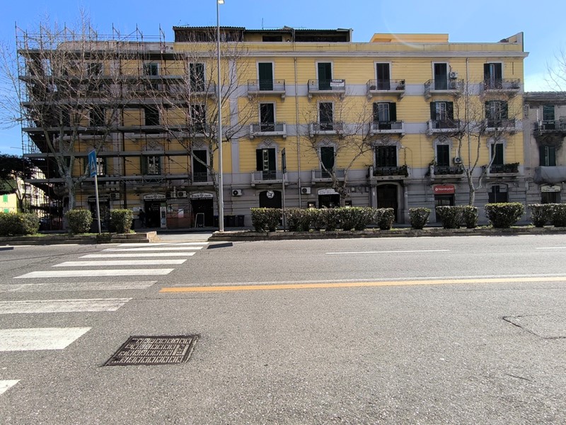 Appartamento in Vendita a Messina, 390'000&euro;, 260 m²